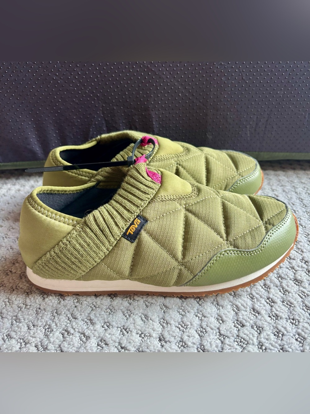 Teva Quilted Olive Green Slip-On Shoes with Pink Pull Tabs - Picture 5 of 6